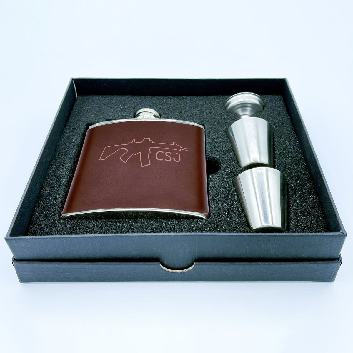 Amazon.com | Flask Gift Set With 2 Shots. 8 Oz Hip Flask, Stainless Steel &  Stamped Leather Wrapped Style With Gift Box. Christmas Gift For Men, Dad,  brother or Groom.(QV Gray): Flasks
